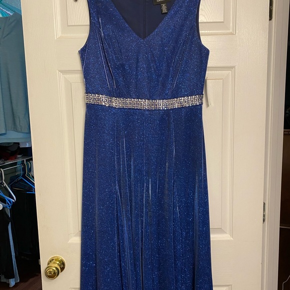 R &M Richards Women’s Shimmer Fit and Flare Dress - Picture 4 of 4